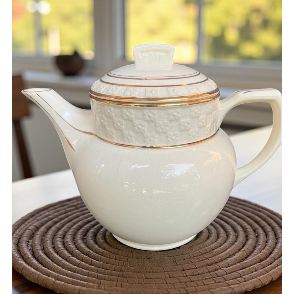 VTG Taylor Smith Taylor Golden Jubilee Teapot Embossed Floral 22 Carat Gold EUC